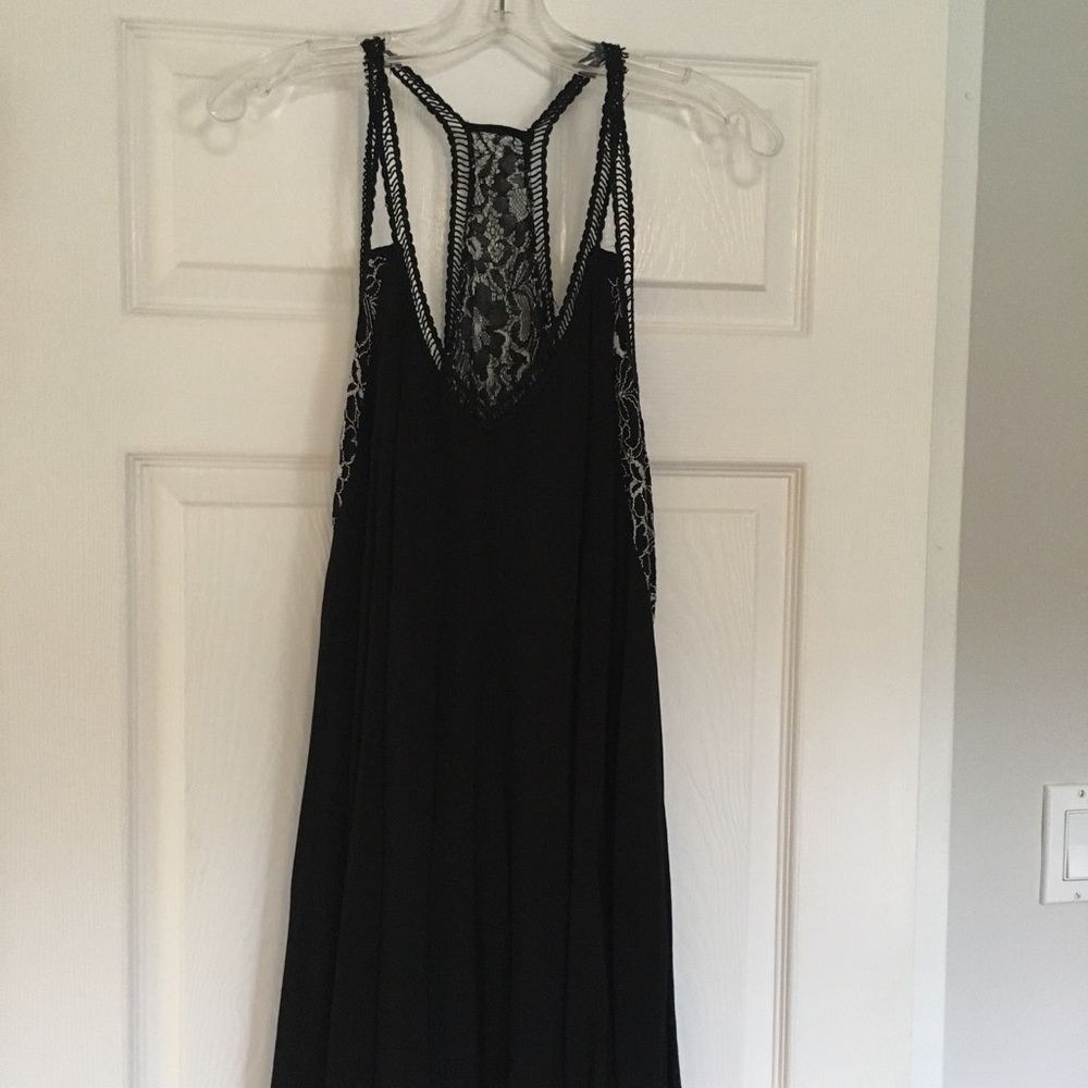 Dress with lace trim
